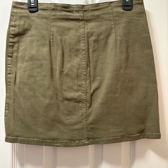 Button-front Mini Skirt - Picture 2 of 3